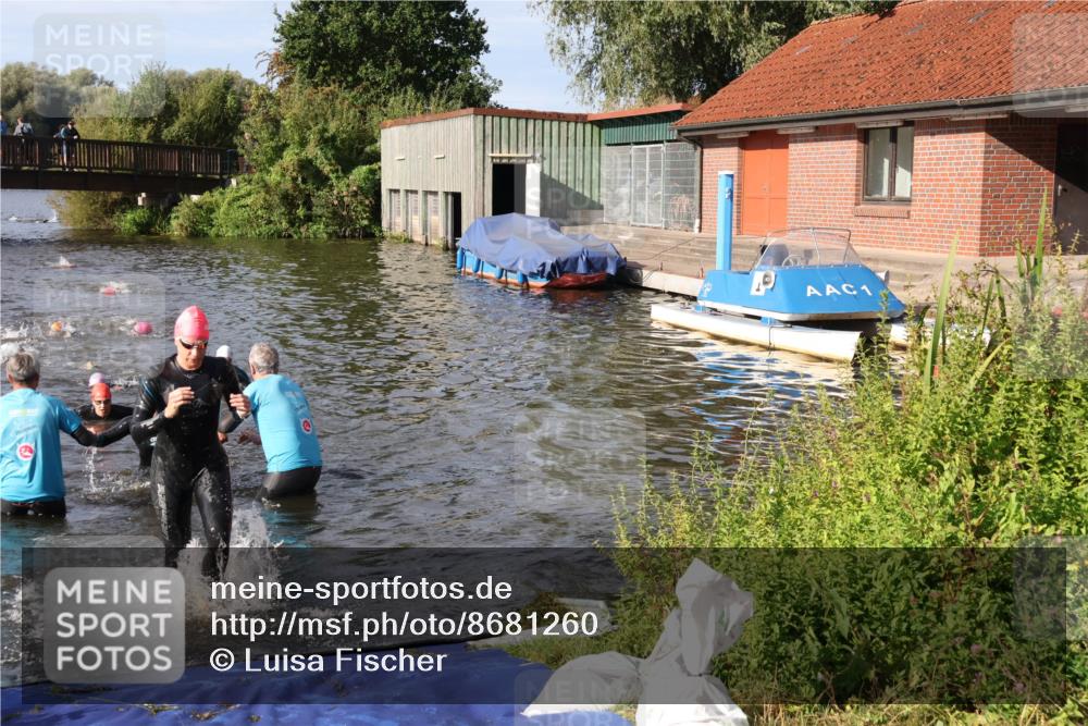 31.08.2025 - Elbe Triathlon Hamburg Luisa Fischer http://msf.ph/oto/8681260 31.08.2025 09:31:10 Schwimmen 829, 837, 893 meine-sportfotos.de
