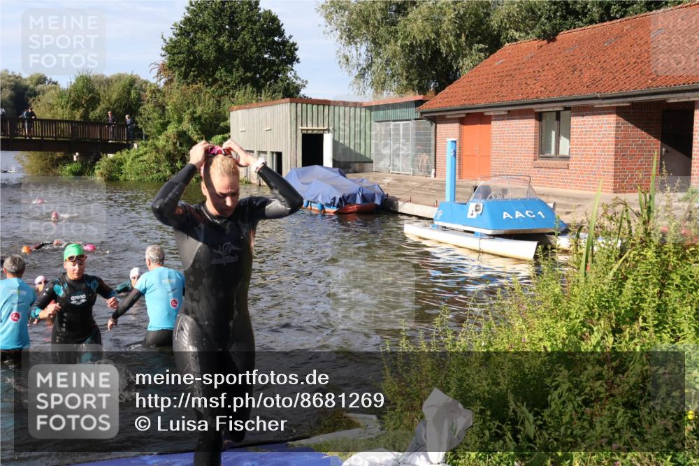 31.08.2025 - Elbe Triathlon Hamburg Luisa Fischer http://msf.ph/oto/8681269 31.08.2025 09:31:12 Schwimmen 829, 837, 893 meine-sportfotos.de