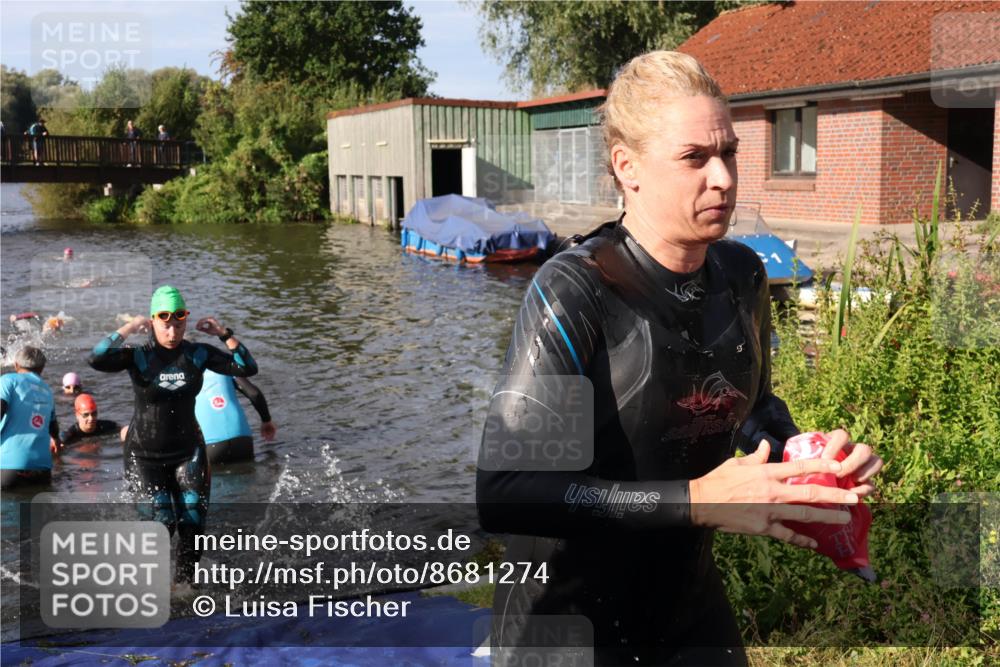 31.08.2025 - Elbe Triathlon Hamburg Luisa Fischer http://msf.ph/oto/8681274 31.08.2025 09:31:13 Schwimmen 829, 837, 893 meine-sportfotos.de