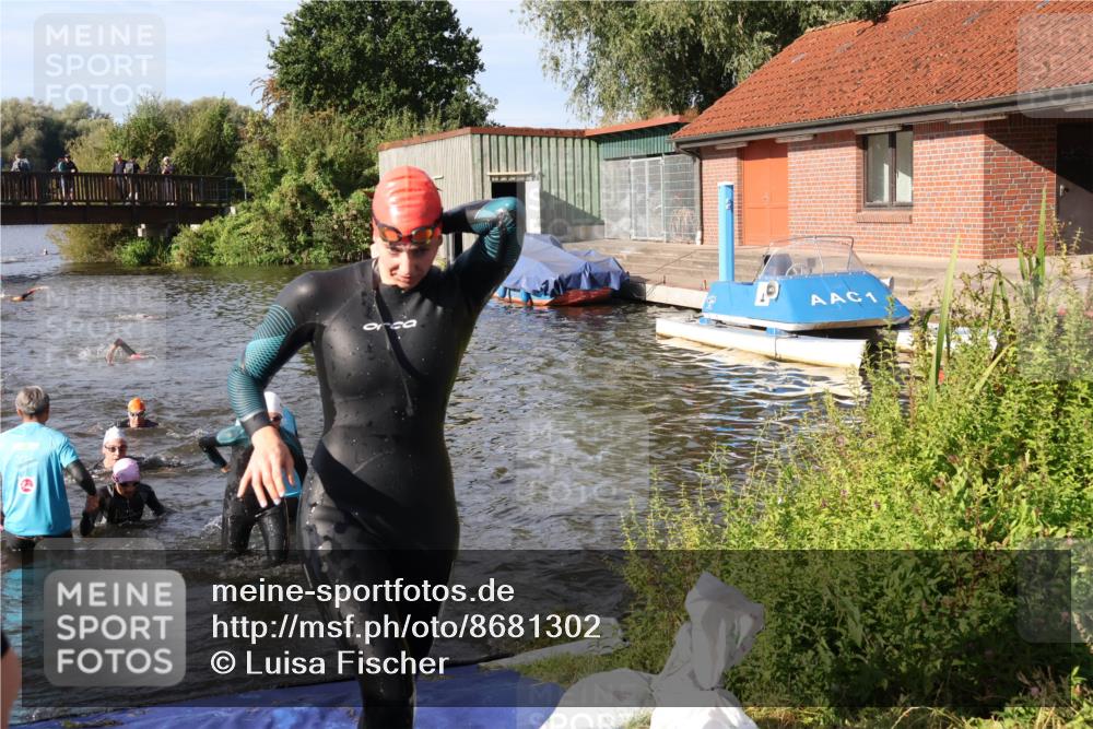 31.08.2025 - Elbe Triathlon Hamburg Luisa Fischer http://msf.ph/oto/8681302 31.08.2025 09:31:19 Schwimmen 829, 833, 837, 919, 929, 930 meine-sportfotos.de