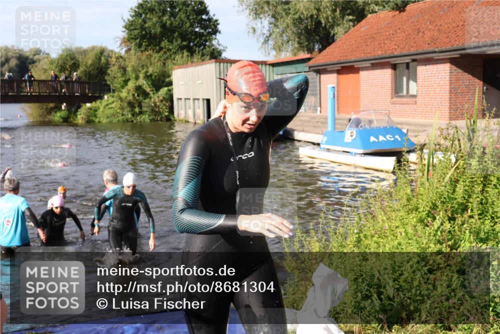 31.08.2025 - Elbe Triathlon Hamburg Luisa Fischer http://msf.ph/oto/8681304 31.08.2025 09:31:19 Schwimmen 829, 833, 837, 919, 929, 930 meine-sportfotos.de