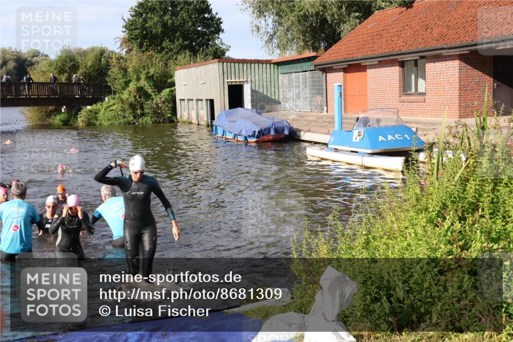 31.08.2025 - Elbe Triathlon Hamburg Luisa Fischer http://msf.ph/oto/8681309 31.08.2025 09:31:20 Schwimmen 833, 837, 919, 929, 930 meine-sportfotos.de