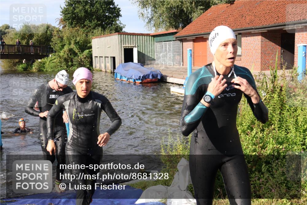 31.08.2025 - Elbe Triathlon Hamburg Luisa Fischer http://msf.ph/oto/8681328 31.08.2025 09:31:24 Schwimmen 833, 882, 908, 919, 929, 930 meine-sportfotos.de