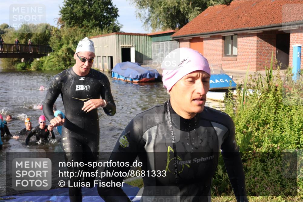 31.08.2025 - Elbe Triathlon Hamburg Luisa Fischer http://msf.ph/oto/8681333 31.08.2025 09:31:25 Schwimmen 833, 845, 864, 882, 908, 919, 929, 930 meine-sportfotos.de