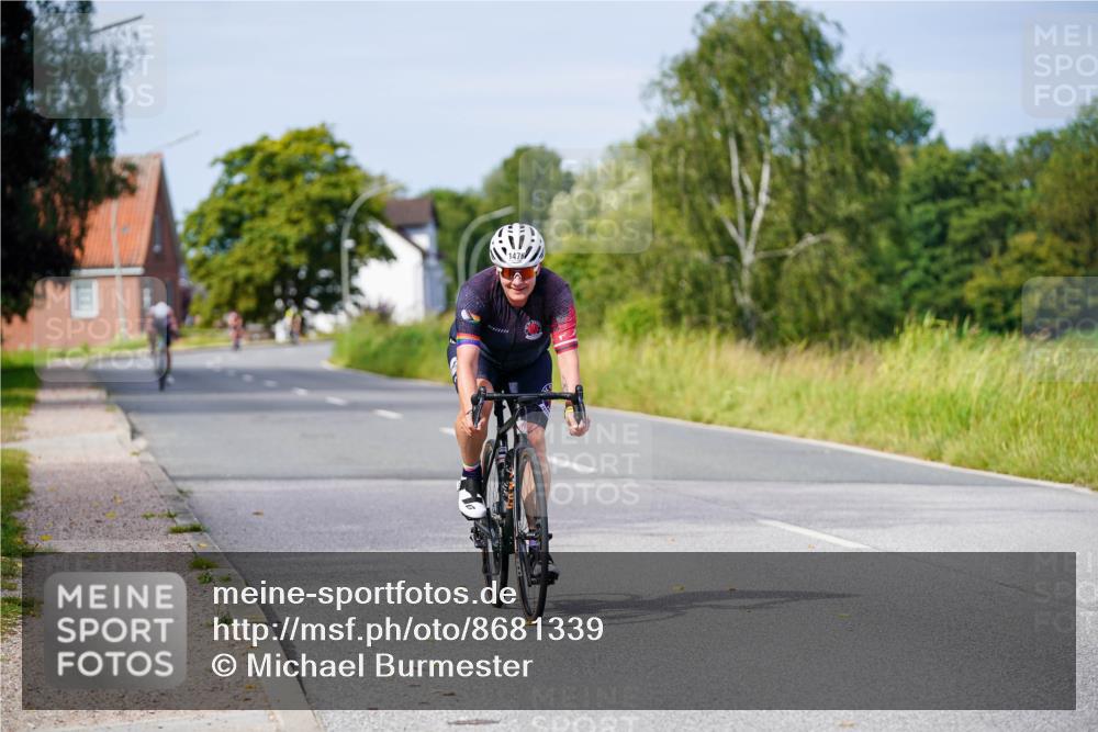 31.08.2025 - Elbe Triathlon Hamburg Michael Burmester http://msf.ph/oto/8681339 31.08.2025 10:55:59 Radfahren 1443, 1476, 1607 meine-sportfotos.de