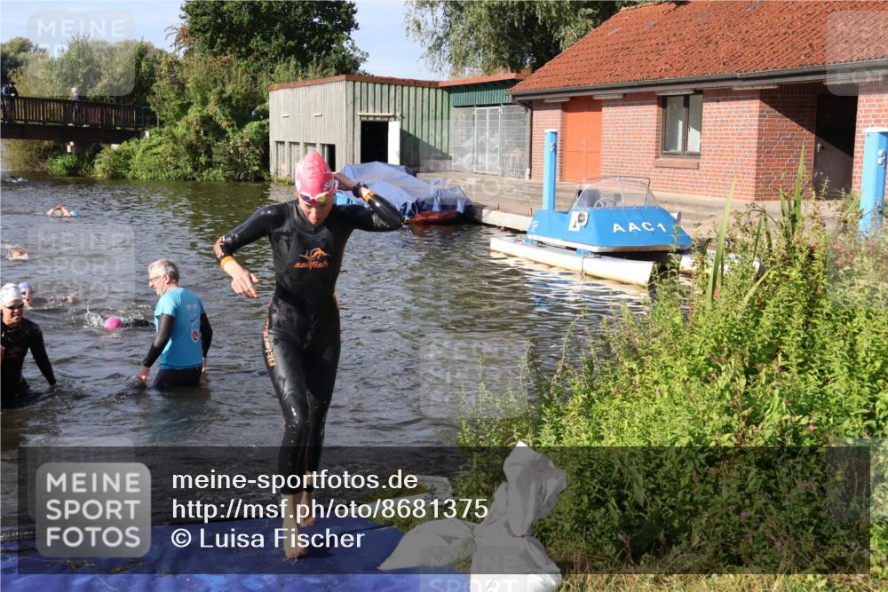 31.08.2025 - Elbe Triathlon Hamburg Luisa Fischer http://msf.ph/oto/8681375 31.08.2025 09:31:40 Schwimmen 800, 869, 905 meine-sportfotos.de
