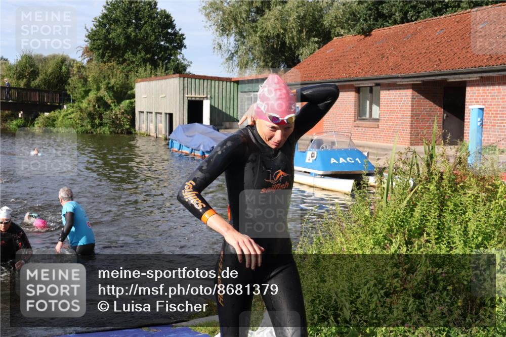 31.08.2025 - Elbe Triathlon Hamburg Luisa Fischer http://msf.ph/oto/8681379 31.08.2025 09:31:41 Schwimmen 800, 869, 905 meine-sportfotos.de