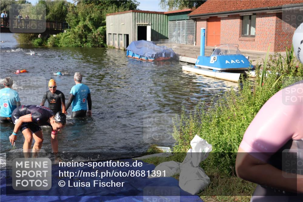 31.08.2025 - Elbe Triathlon Hamburg Luisa Fischer http://msf.ph/oto/8681391 31.08.2025 09:31:57 Schwimmen 787, 866, 913 meine-sportfotos.de