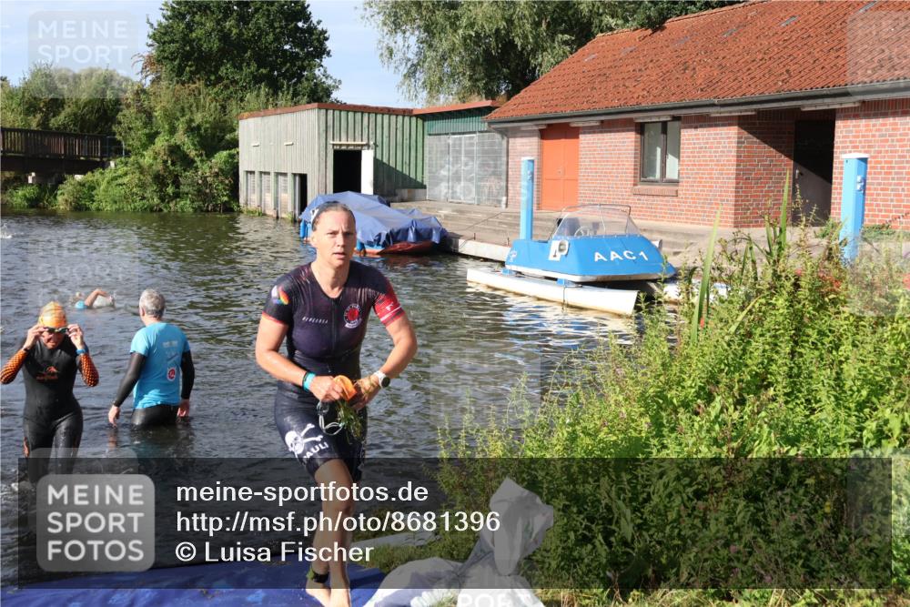 31.08.2025 - Elbe Triathlon Hamburg Luisa Fischer http://msf.ph/oto/8681396 31.08.2025 09:31:58 Schwimmen 779, 787, 866, 913 meine-sportfotos.de