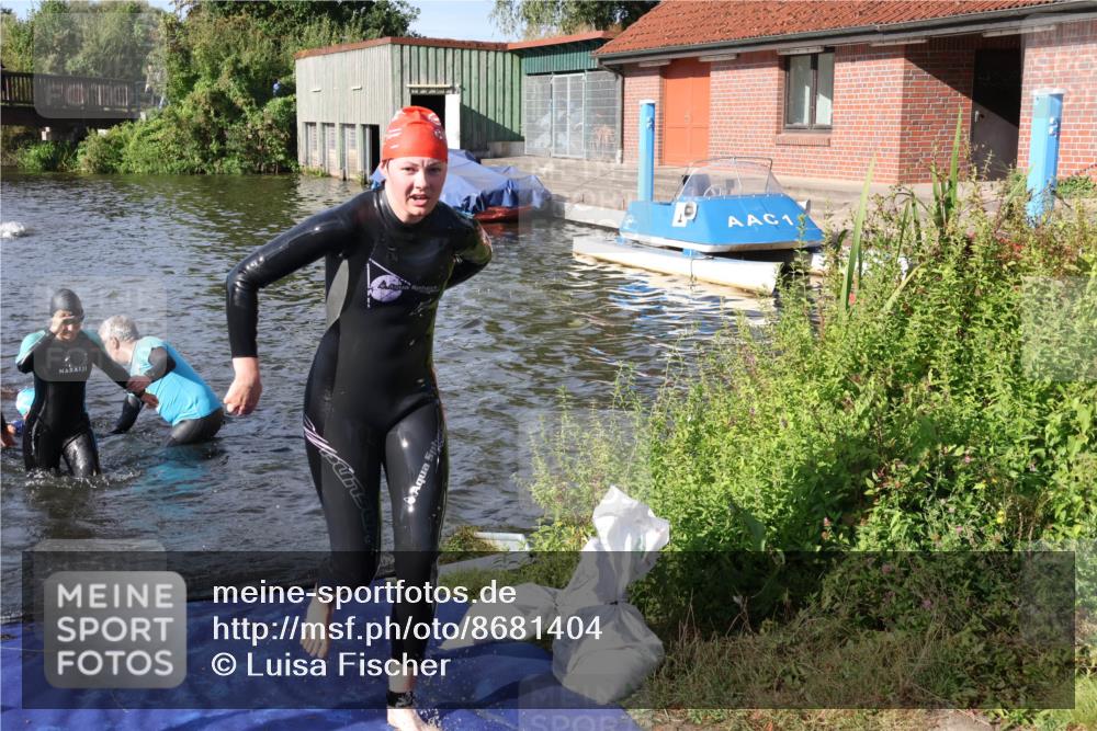 31.08.2025 - Elbe Triathlon Hamburg Luisa Fischer http://msf.ph/oto/8681404 31.08.2025 09:32:09 Schwimmen 779, 804, 825, 826, 911 meine-sportfotos.de