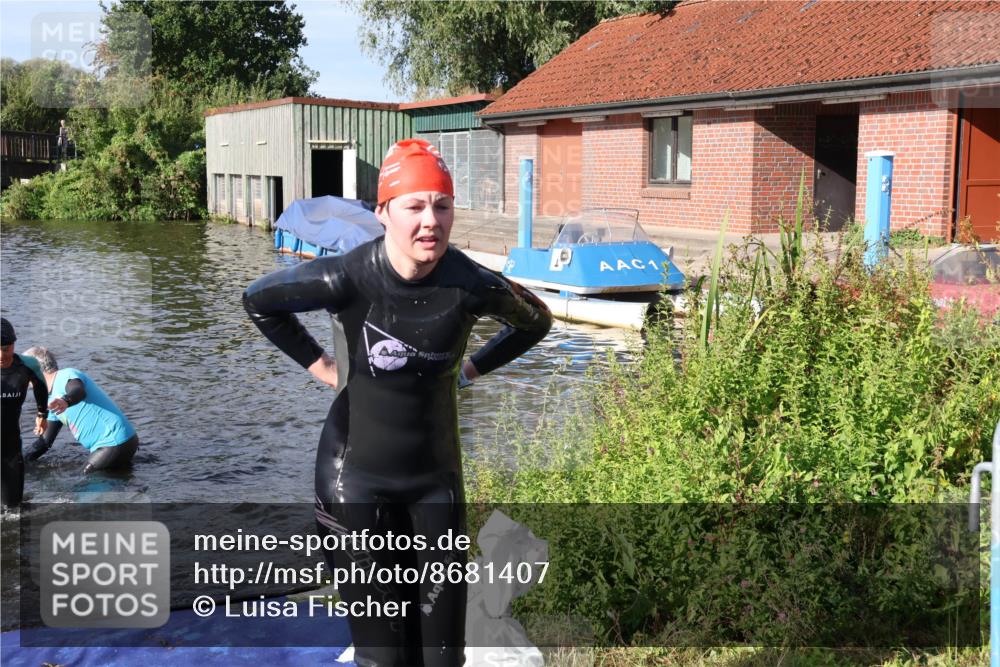 31.08.2025 - Elbe Triathlon Hamburg Luisa Fischer http://msf.ph/oto/8681407 31.08.2025 09:32:09 Schwimmen 779, 804, 825, 826, 911 meine-sportfotos.de