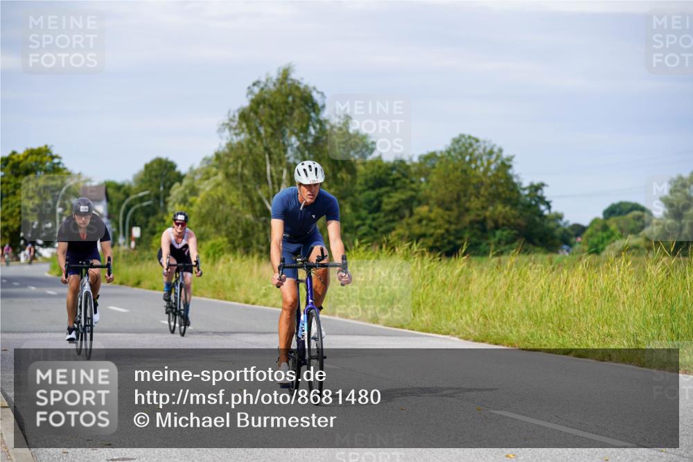 31.08.2025 - Elbe Triathlon Hamburg Michael Burmester http://msf.ph/oto/8681480 31.08.2025 10:56:45 Radfahren 772, 1166, 1250, 1301, 1383, 1407, 1430, 1603 meine-sportfotos.de