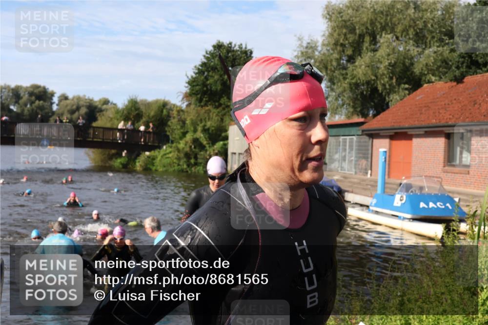 31.08.2025 - Elbe Triathlon Hamburg Luisa Fischer http://msf.ph/oto/8681565 31.08.2025 09:34:05 Schwimmen 842, 844, 859, 868, 906 meine-sportfotos.de