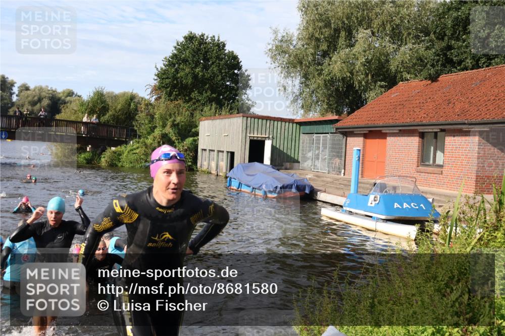 31.08.2025 - Elbe Triathlon Hamburg Luisa Fischer http://msf.ph/oto/8681580 31.08.2025 09:34:08 Schwimmen 816, 842, 844, 859, 868, 878, 915 meine-sportfotos.de
