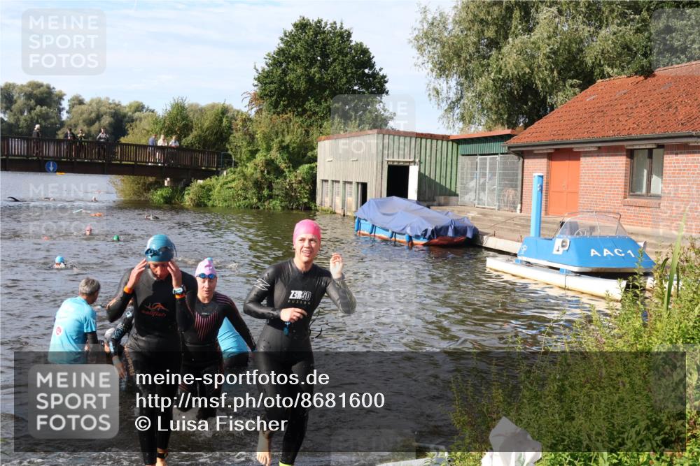 31.08.2025 - Elbe Triathlon Hamburg Luisa Fischer http://msf.ph/oto/8681600 31.08.2025 09:34:15 Schwimmen 777, 816, 828, 859, 878, 901, 915, 920 meine-sportfotos.de