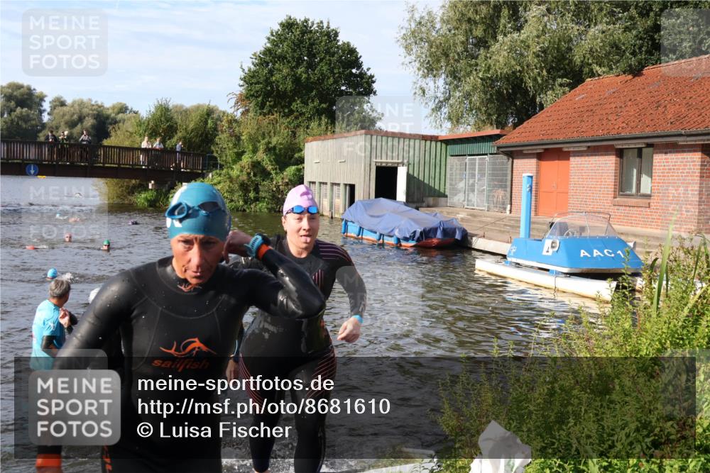 31.08.2025 - Elbe Triathlon Hamburg Luisa Fischer http://msf.ph/oto/8681610 31.08.2025 09:34:17 Schwimmen 777, 816, 820, 828, 878, 901, 915, 920 meine-sportfotos.de
