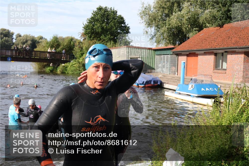 31.08.2025 - Elbe Triathlon Hamburg Luisa Fischer http://msf.ph/oto/8681612 31.08.2025 09:34:17 Schwimmen 777, 816, 820, 828, 878, 901, 915, 920 meine-sportfotos.de