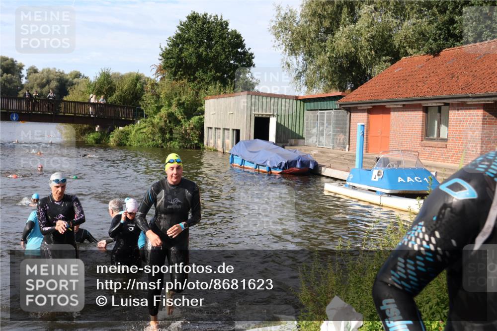 31.08.2025 - Elbe Triathlon Hamburg Luisa Fischer http://msf.ph/oto/8681623 31.08.2025 09:34:20 Schwimmen 777, 816, 820, 828, 878, 901, 915, 920 meine-sportfotos.de
