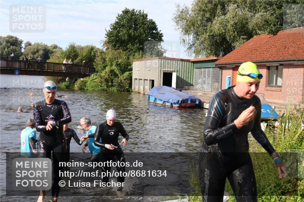 31.08.2025 - Elbe Triathlon Hamburg Luisa Fischer http://msf.ph/oto/8681634 31.08.2025 09:34:22 Schwimmen 777, 820, 828, 901, 920 meine-sportfotos.de