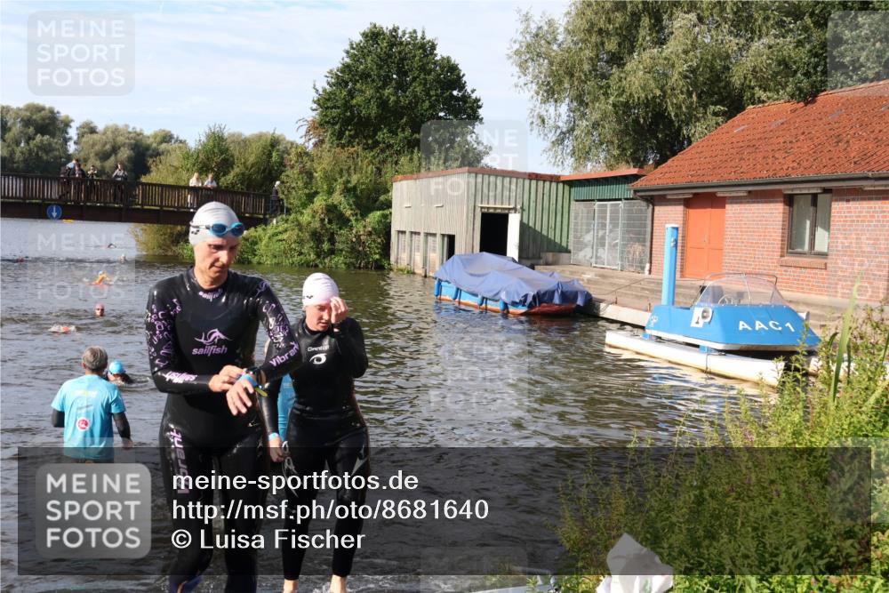 31.08.2025 - Elbe Triathlon Hamburg Luisa Fischer http://msf.ph/oto/8681640 31.08.2025 09:34:23 Schwimmen 777, 820, 828, 901, 920 meine-sportfotos.de