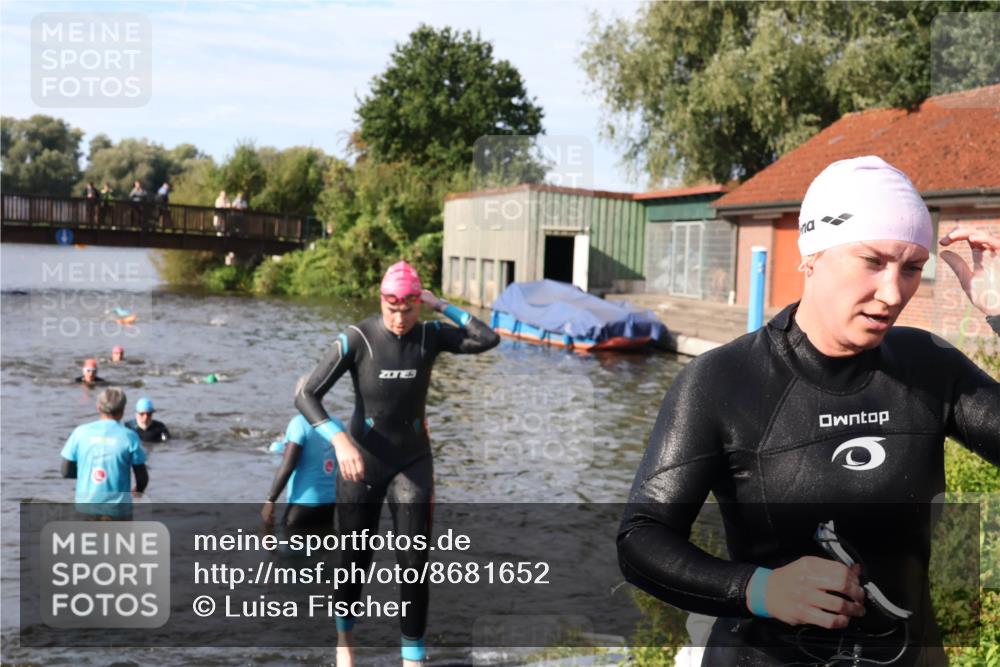 31.08.2025 - Elbe Triathlon Hamburg Luisa Fischer http://msf.ph/oto/8681652 31.08.2025 09:34:25 Schwimmen 777, 820, 880, 901, 920 meine-sportfotos.de