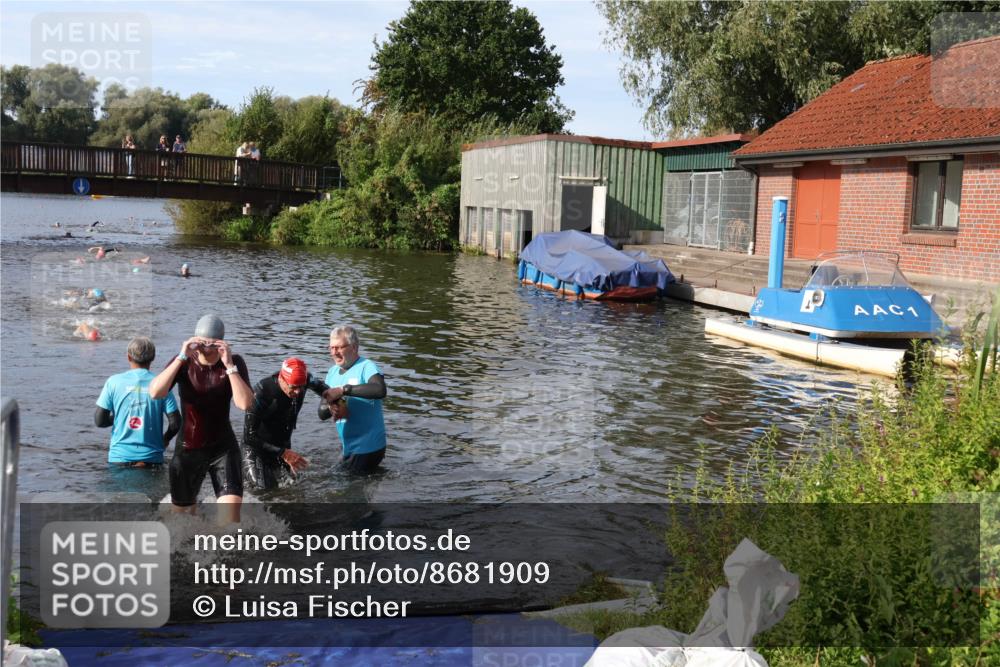 31.08.2025 - Elbe Triathlon Hamburg Luisa Fischer http://msf.ph/oto/8681909 31.08.2025 09:36:34 Schwimmen 765, 807, 822, 926 meine-sportfotos.de