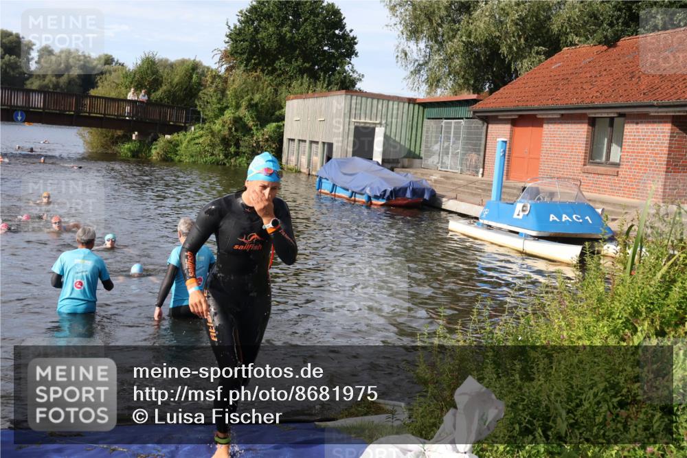 31.08.2025 - Elbe Triathlon Hamburg Luisa Fischer http://msf.ph/oto/8681975 31.08.2025 09:37:02 Schwimmen 783, 861, 892 meine-sportfotos.de