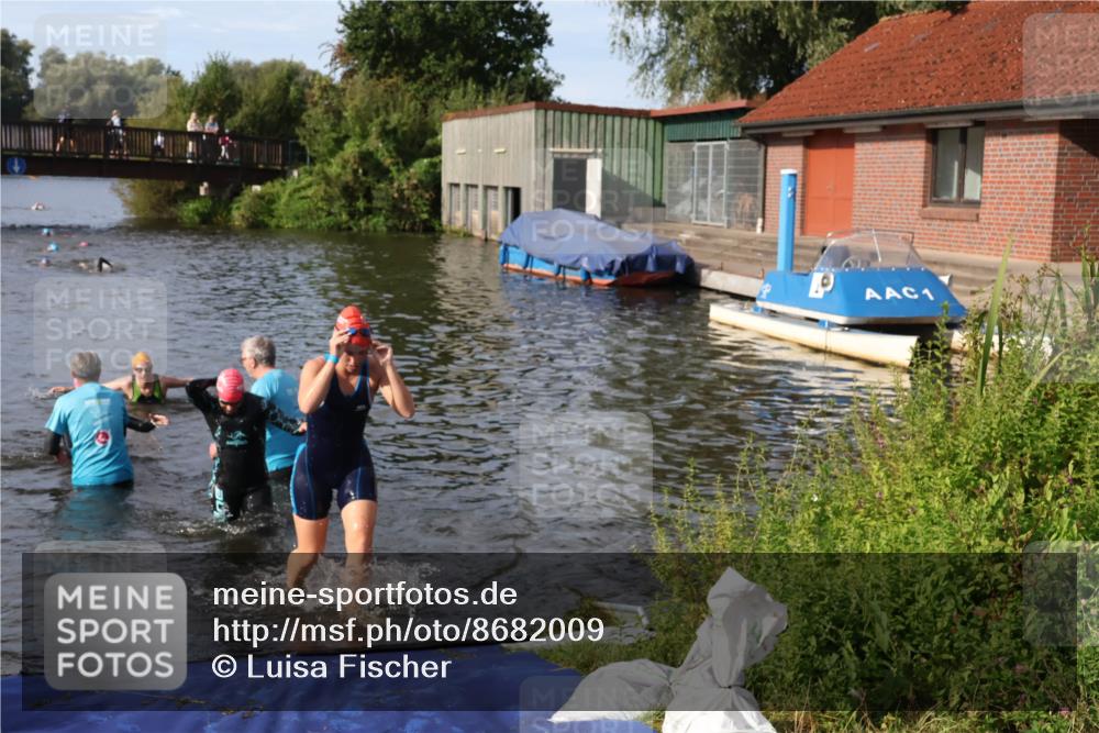 31.08.2025 - Elbe Triathlon Hamburg Luisa Fischer http://msf.ph/oto/8682009 31.08.2025 09:37:17 Schwimmen 799, 809, 836, 921, 931 meine-sportfotos.de