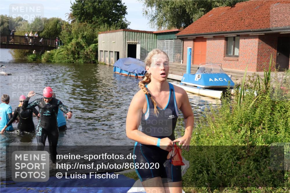 31.08.2025 - Elbe Triathlon Hamburg Luisa Fischer http://msf.ph/oto/8682020 31.08.2025 09:37:19 Schwimmen 799, 809, 836, 921, 931 meine-sportfotos.de