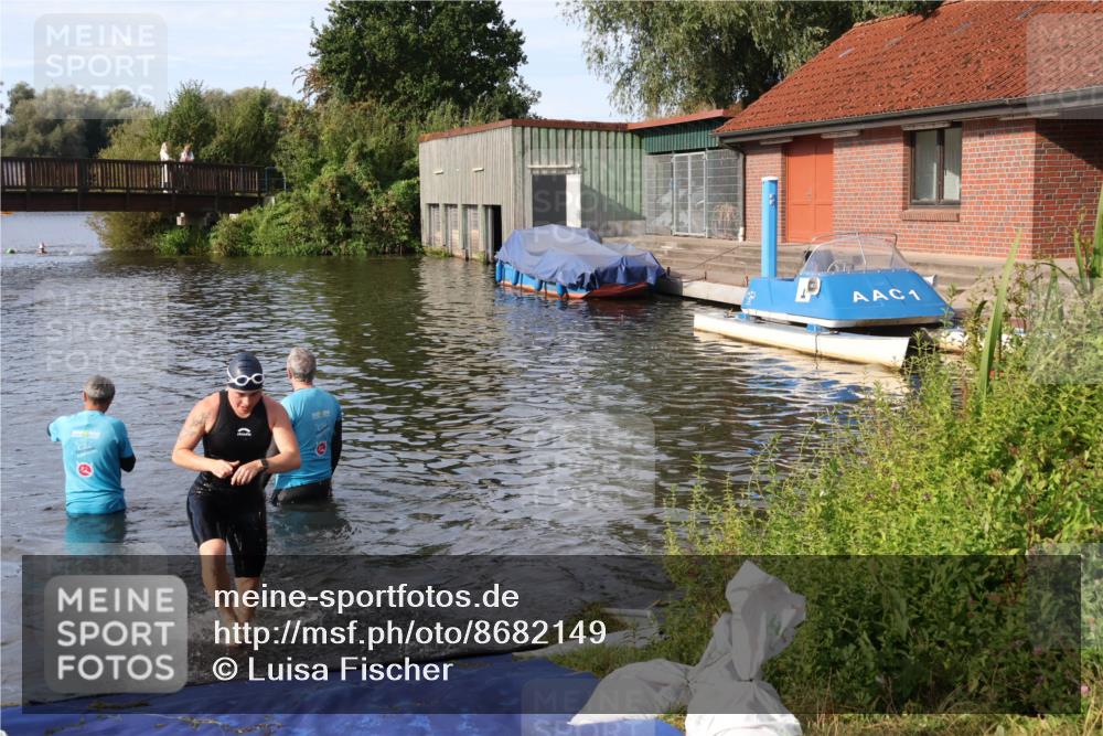 31.08.2025 - Elbe Triathlon Hamburg Luisa Fischer http://msf.ph/oto/8682149 31.08.2025 09:38:37 Schwimmen 832 meine-sportfotos.de