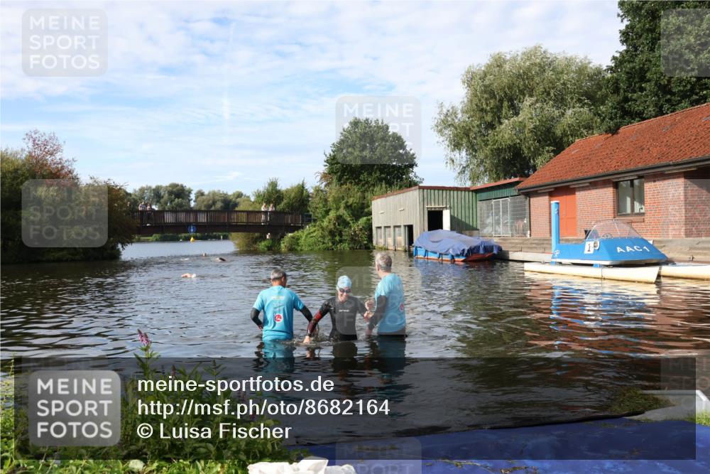 31.08.2025 - Elbe Triathlon Hamburg Luisa Fischer http://msf.ph/oto/8682164 31.08.2025 09:39:12 Schwimmen 806 meine-sportfotos.de
