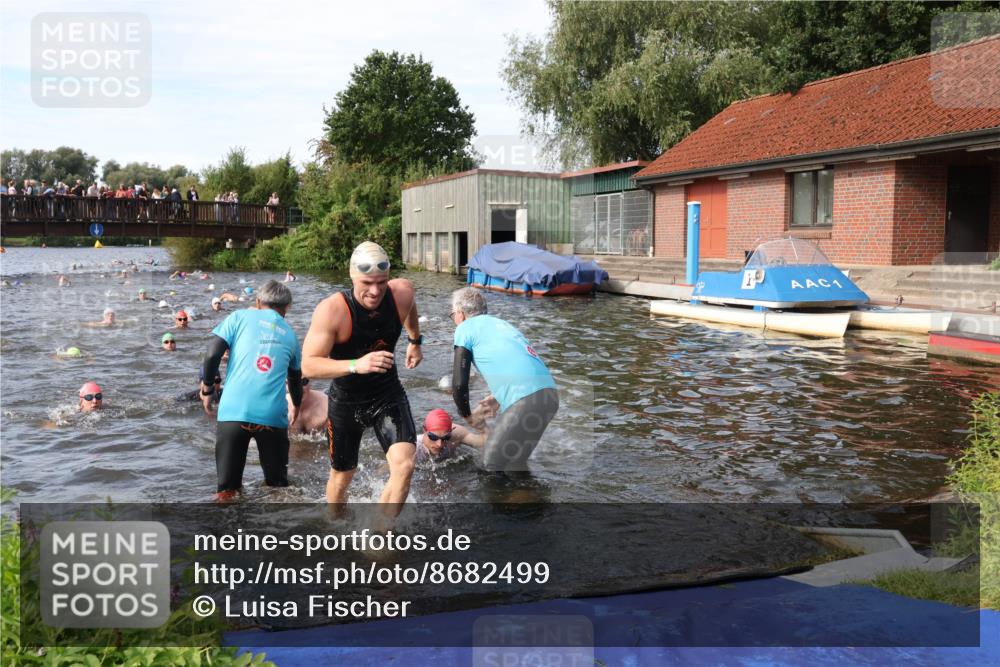 31.08.2025 - Elbe Triathlon Hamburg Luisa Fischer http://msf.ph/oto/8682499 31.08.2025 10:10:41 Schwimmen 942, 960, 965, 968, 998, 1033, 1070, 1078, 1085, 1091, 1106 meine-sportfotos.de