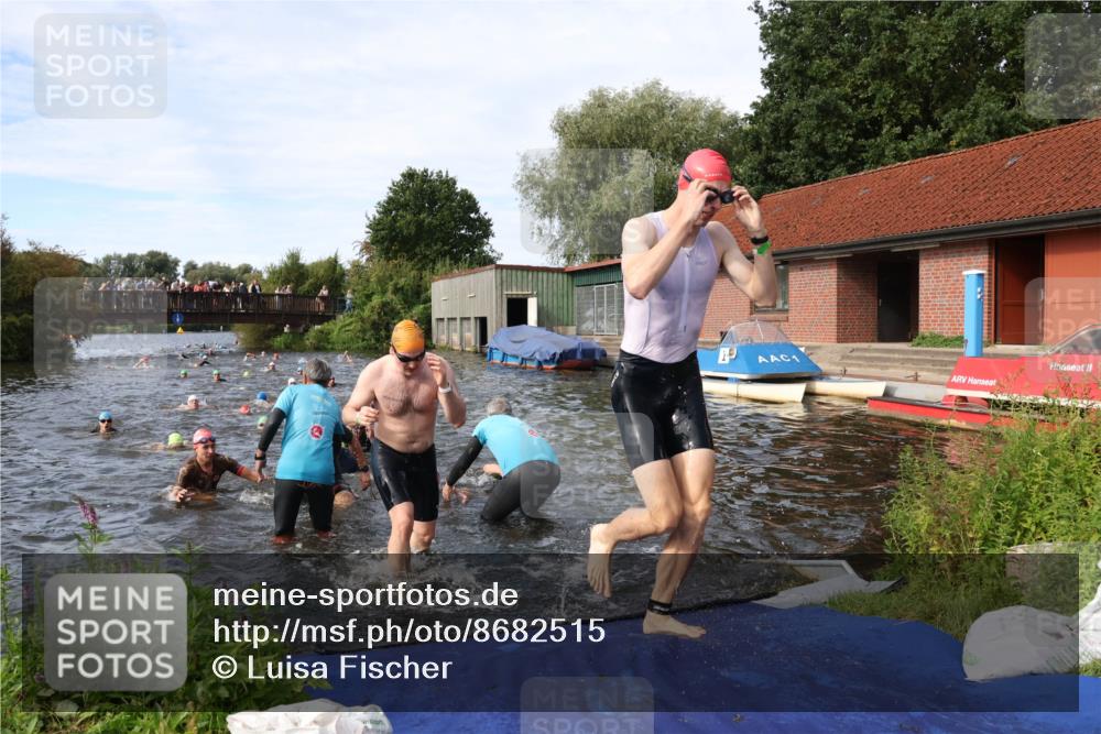 31.08.2025 - Elbe Triathlon Hamburg Luisa Fischer http://msf.ph/oto/8682515 31.08.2025 10:10:44 Schwimmen 950, 960, 965, 968, 971, 998, 1033, 1042, 1070, 1078, 1085, 1106 meine-sportfotos.de