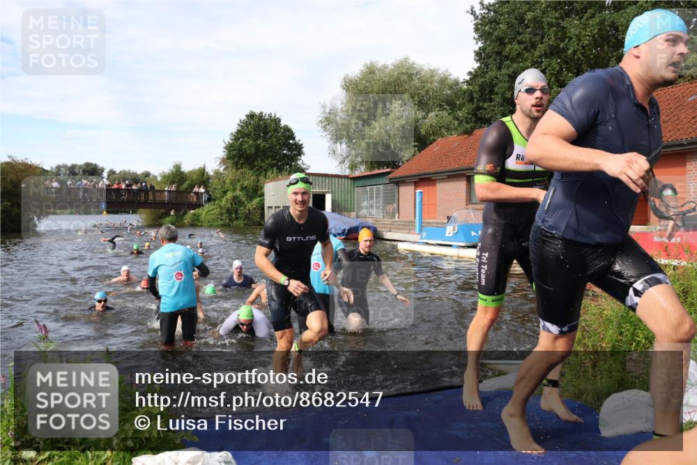 31.08.2025 - Elbe Triathlon Hamburg Luisa Fischer http://msf.ph/oto/8682547 31.08.2025 10:10:50 Schwimmen 947, 950, 960, 965, 968, 971, 974, 998, 1005, 1009, 1024, 1033, 1037, 1042, 1070, 1077, 1081, 1106 meine-sportfotos.de