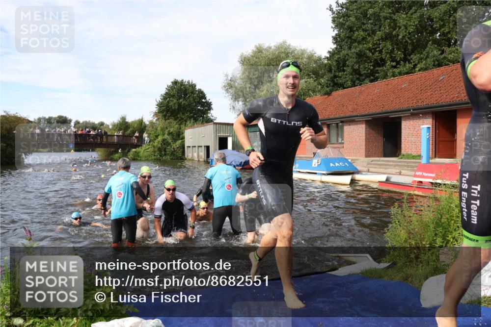 31.08.2025 - Elbe Triathlon Hamburg Luisa Fischer http://msf.ph/oto/8682551 31.08.2025 10:10:51 Schwimmen 947, 950, 960, 961, 968, 971, 974, 998, 1005, 1009, 1024, 1033, 1037, 1042, 1070, 1077, 1081, 1106 meine-sportfotos.de
