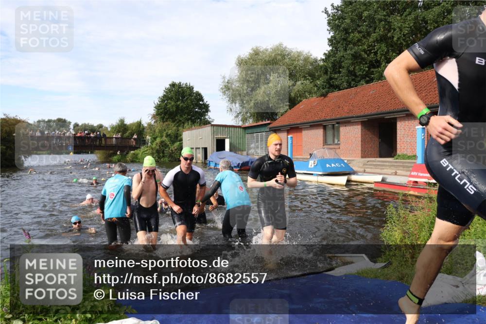 31.08.2025 - Elbe Triathlon Hamburg Luisa Fischer http://msf.ph/oto/8682557 31.08.2025 10:10:52 Schwimmen 947, 950, 960, 961, 971, 974, 998, 1005, 1009, 1024, 1033, 1037, 1042, 1051, 1070, 1077, 1081, 1106 meine-sportfotos.de