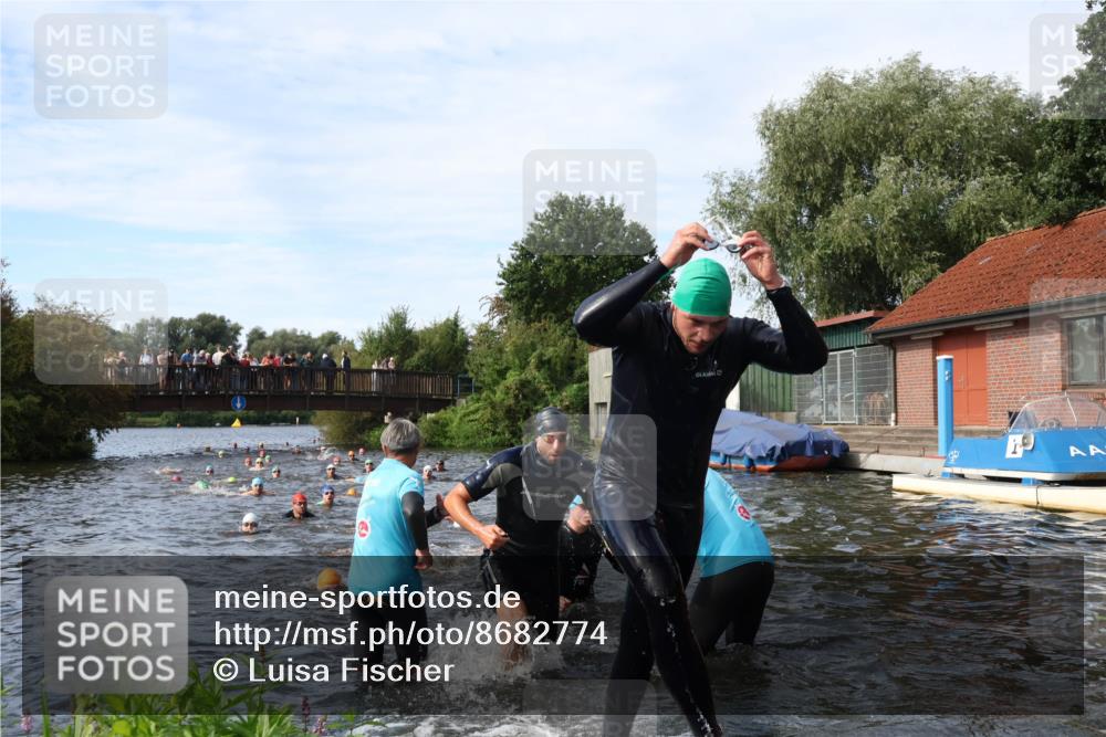 31.08.2025 - Elbe Triathlon Hamburg Luisa Fischer http://msf.ph/oto/8682774 31.08.2025 10:11:58 Schwimmen 963, 981, 1031, 1039, 1076, 1086, 1158 meine-sportfotos.de