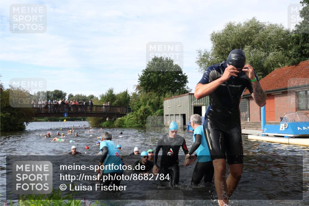 31.08.2025 - Elbe Triathlon Hamburg Luisa Fischer http://msf.ph/oto/8682784 31.08.2025 10:12:00 Schwimmen 943, 963, 981, 1016, 1031, 1039, 1076, 1086, 1158 meine-sportfotos.de