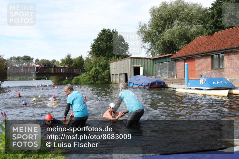 31.08.2025 - Elbe Triathlon Hamburg Luisa Fischer http://msf.ph/oto/8683009 31.08.2025 10:12:51 Schwimmen 964, 966, 972, 973, 1047, 1088 meine-sportfotos.de