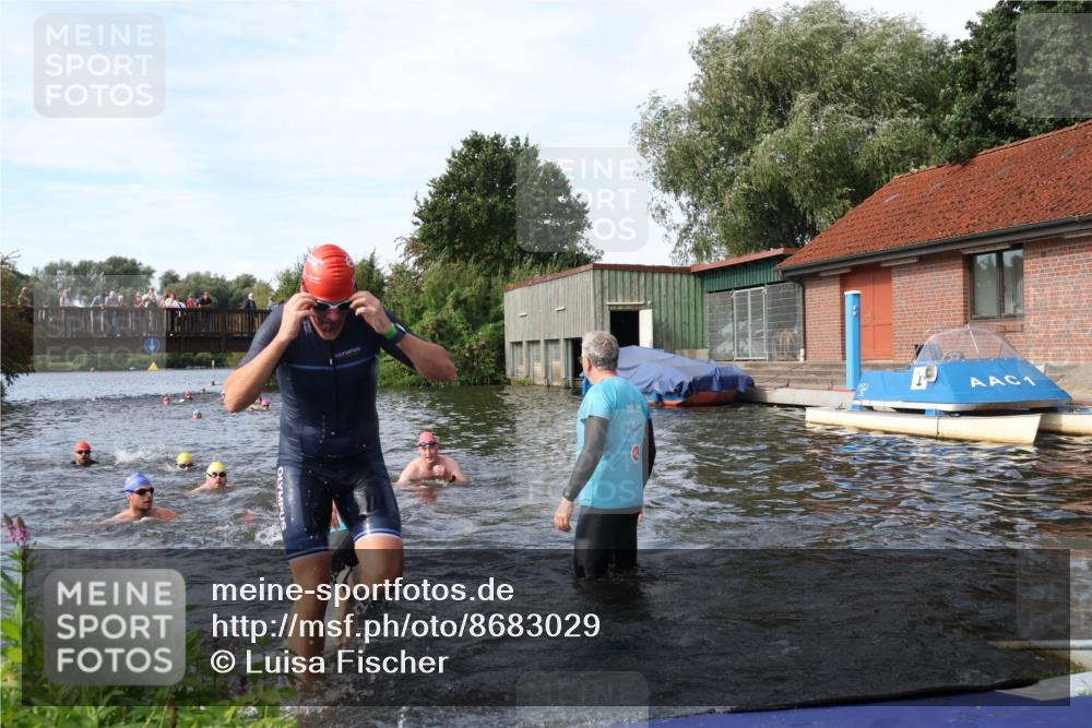 31.08.2025 - Elbe Triathlon Hamburg Luisa Fischer http://msf.ph/oto/8683029 31.08.2025 10:12:56 Schwimmen 966, 992, 1027, 1047, 1060, 1094 meine-sportfotos.de