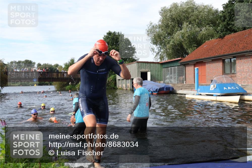 31.08.2025 - Elbe Triathlon Hamburg Luisa Fischer http://msf.ph/oto/8683034 31.08.2025 10:12:56 Schwimmen 966, 992, 1027, 1047, 1060, 1094 meine-sportfotos.de