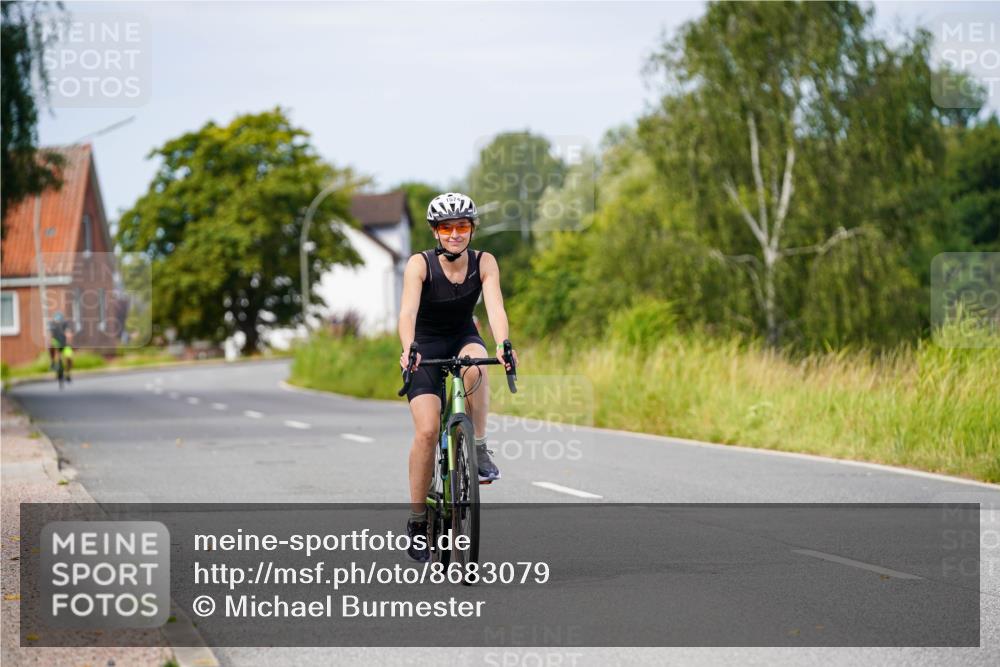 31.08.2025 - Elbe Triathlon Hamburg Michael Burmester http://msf.ph/oto/8683079 31.08.2025 11:07:56 Radfahren 1574 meine-sportfotos.de