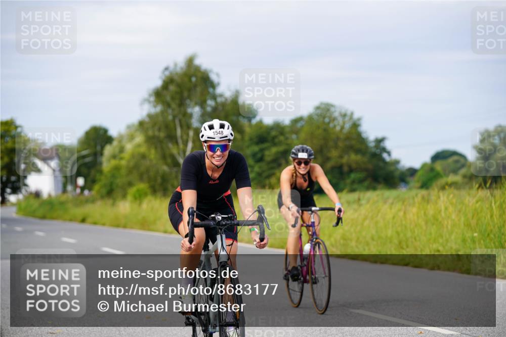 31.08.2025 - Elbe Triathlon Hamburg Michael Burmester http://msf.ph/oto/8683177 31.08.2025 11:08:56 Radfahren 1378, 1389, 1487, 1538, 1548 meine-sportfotos.de