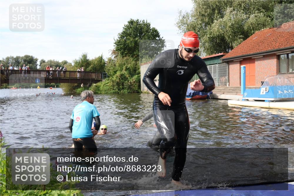 31.08.2025 - Elbe Triathlon Hamburg Luisa Fischer http://msf.ph/oto/8683223 31.08.2025 10:13:51 Schwimmen 1029, 1054, 1059, 1089, 1103, 1108 meine-sportfotos.de