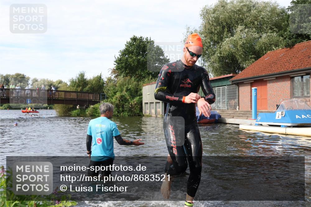 31.08.2025 - Elbe Triathlon Hamburg Luisa Fischer http://msf.ph/oto/8683521 31.08.2025 10:18:06 Schwimmen 1129, 1148 meine-sportfotos.de