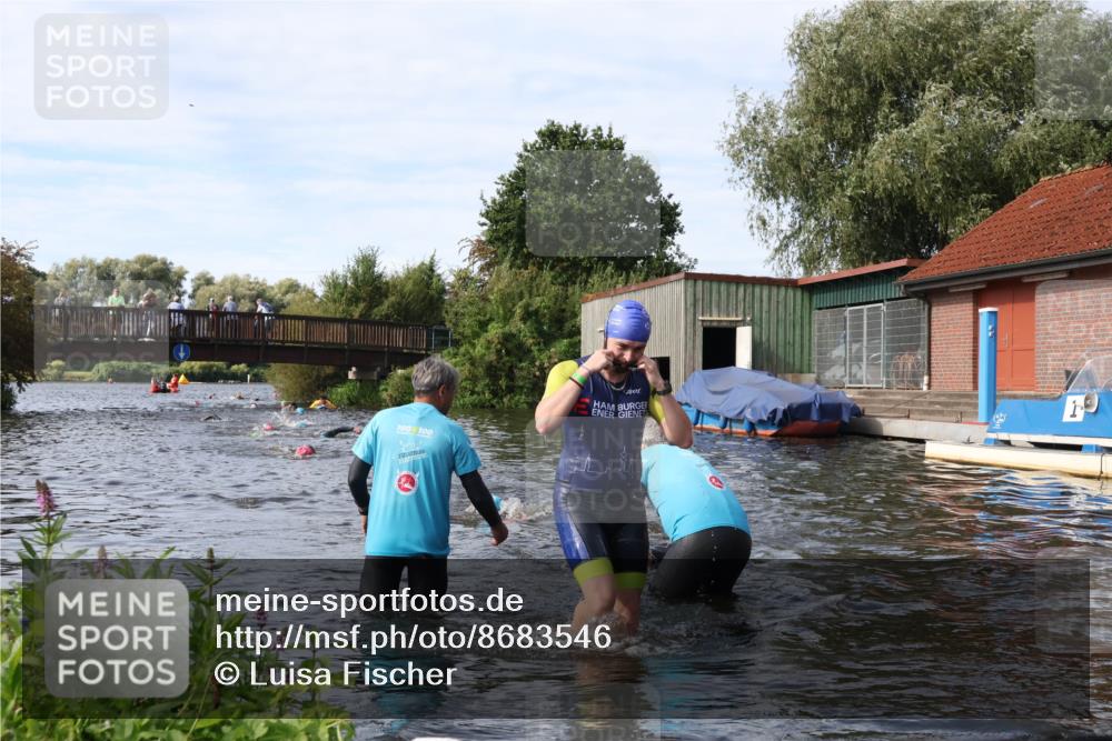 31.08.2025 - Elbe Triathlon Hamburg Luisa Fischer http://msf.ph/oto/8683546 31.08.2025 10:18:42 Schwimmen 1025, 1160 meine-sportfotos.de