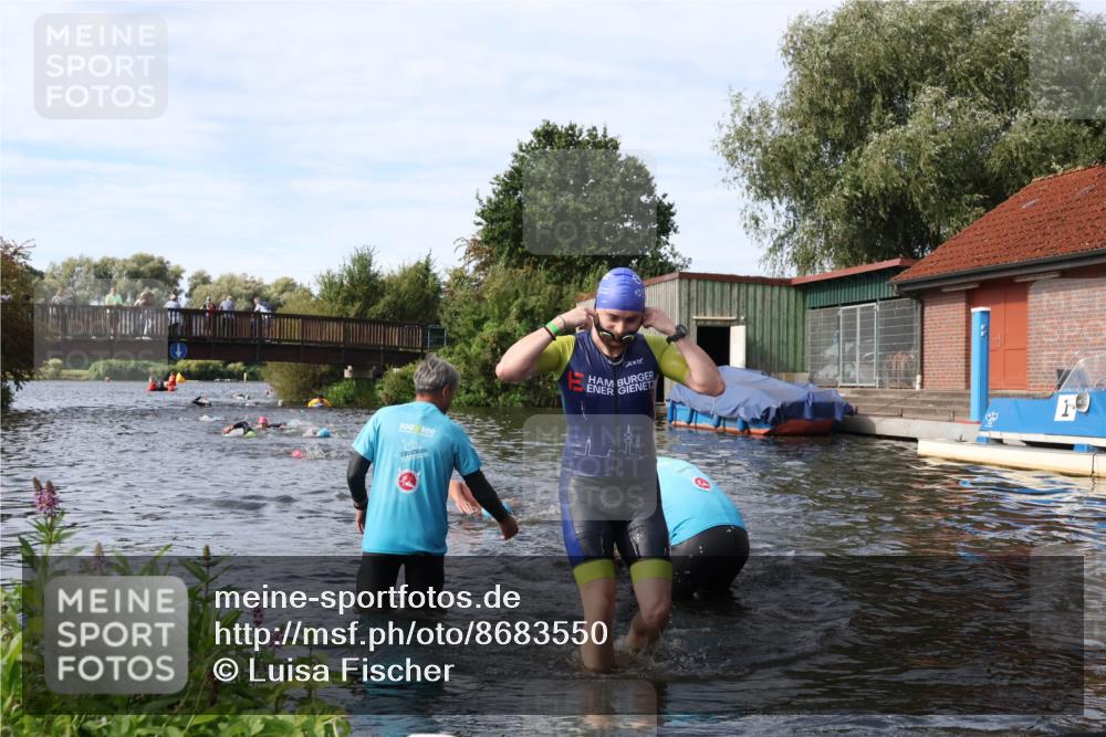 31.08.2025 - Elbe Triathlon Hamburg Luisa Fischer http://msf.ph/oto/8683550 31.08.2025 10:18:43 Schwimmen 1025, 1160 meine-sportfotos.de