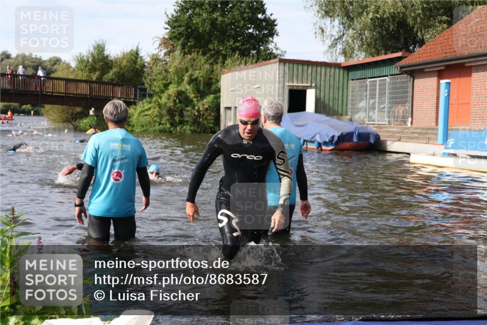 31.08.2025 - Elbe Triathlon Hamburg Luisa Fischer http://msf.ph/oto/8683587 31.08.2025 10:18:57 Schwimmen 1191, 1196 meine-sportfotos.de