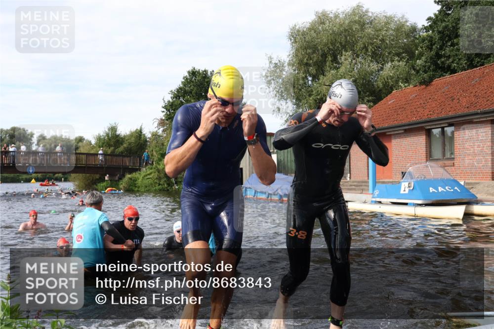 31.08.2025 - Elbe Triathlon Hamburg Luisa Fischer http://msf.ph/oto/8683843 31.08.2025 10:20:46 Schwimmen 1147, 1174, 1190, 1193, 1225, 1227, 1234 meine-sportfotos.de