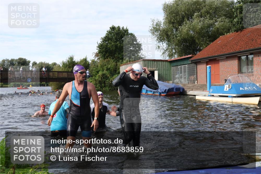 31.08.2025 - Elbe Triathlon Hamburg Luisa Fischer http://msf.ph/oto/8683859 31.08.2025 10:20:50 Schwimmen 1147, 1174, 1190, 1193, 1225, 1227, 1234, 1241 meine-sportfotos.de
